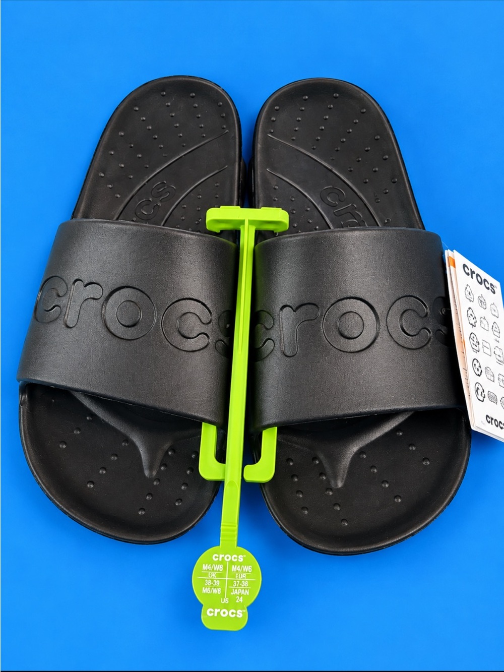 NWT CROC S SANDAL BLACK SIZE 6-8.